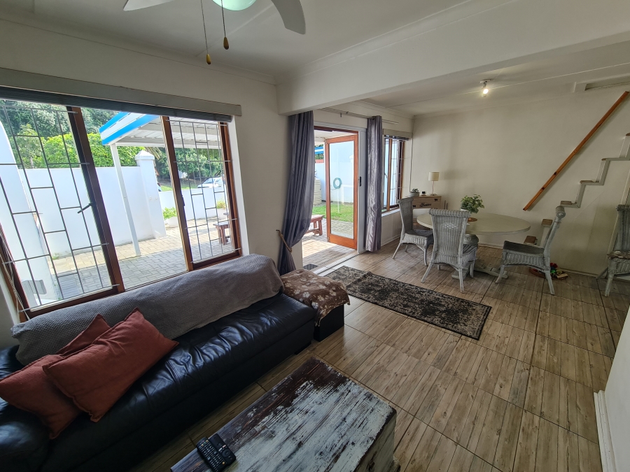 2 Bedroom Property for Sale in Paradise Beach Eastern Cape